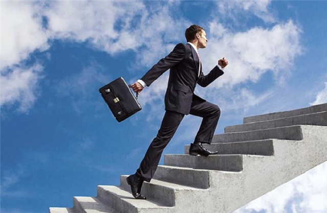 Nằm mơ thấy cầu thang là điều báo gì, đánh con gì? 28 Nằm mơ thấy cầu thang là điều báo gì, đánh con gì?